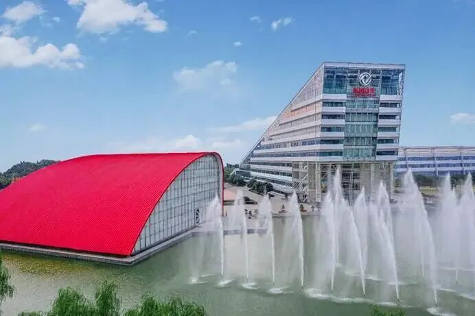 高端新能源第一股將登場，盧放手中的嵐圖，能成就東風的大計？