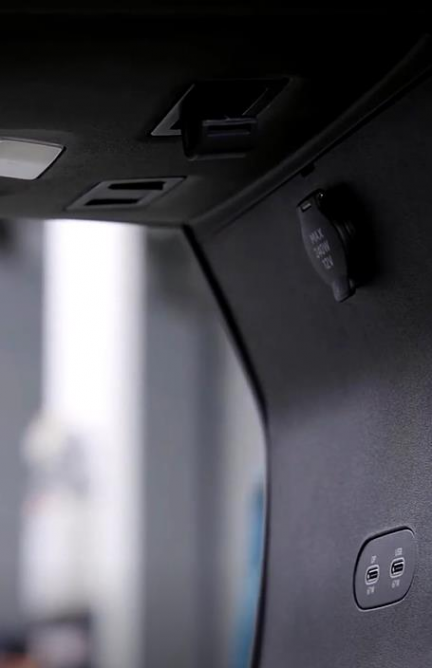 重構(gòu)內(nèi)飾豪華實(shí)用新標(biāo)桿，格拉默為SU7打造&ldquo;高得房率&rdquo;副儀表板